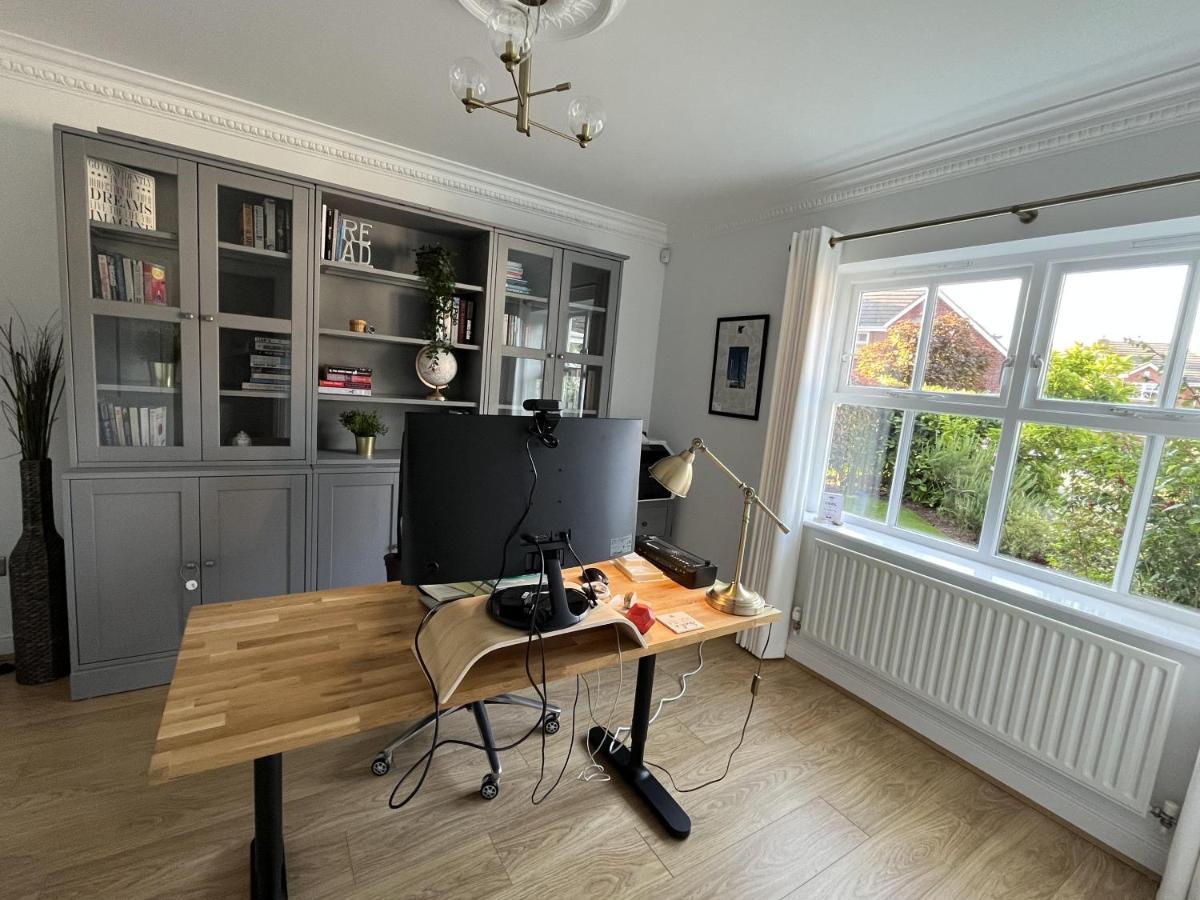 5 Bedroom 4 Bathroom Gym Playroom Country Home Leamington Spa Exterior foto