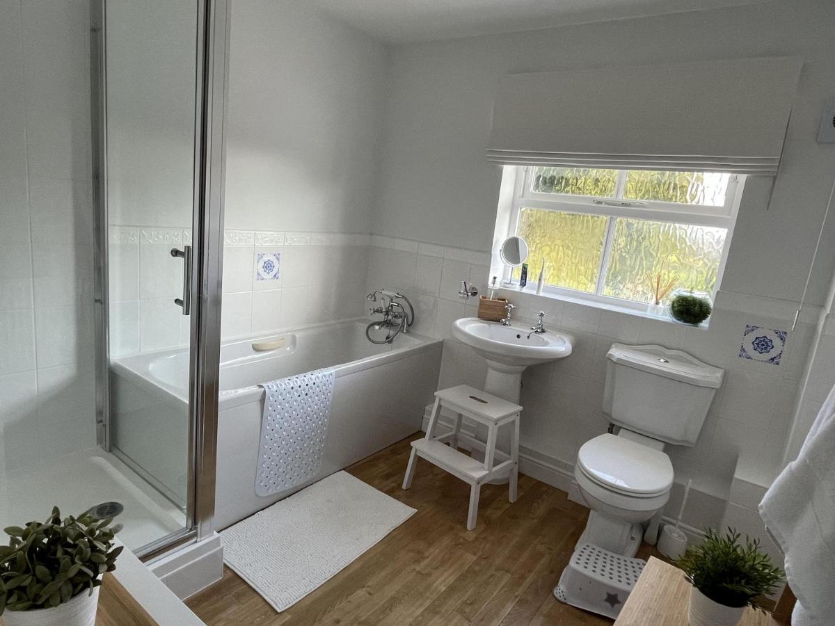5 Bedroom 4 Bathroom Gym Playroom Country Home Leamington Spa Exterior foto